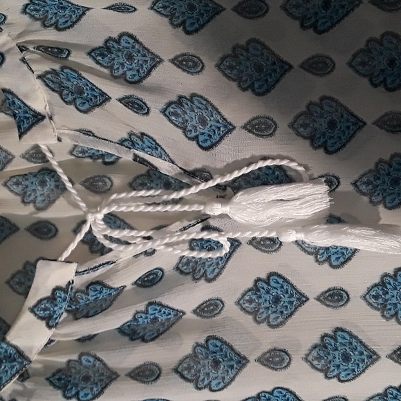 Rose & Olive Sheer Flowy Boho Hippie Style Longsleeve top with tassels size S - Picture 3 of 5